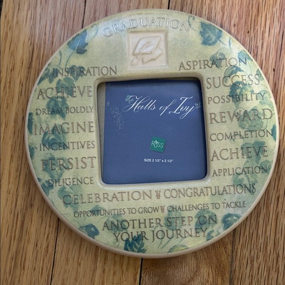 Graduation Sentiment Round Picture Frame - - Picture 5 of 5